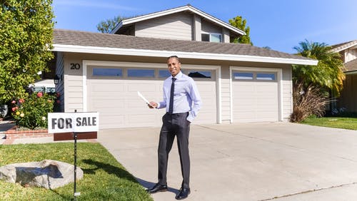 How can a real estate agent help you when buying property?